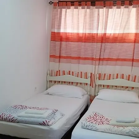 Apartment In A Shared Los Cristianos (Tenerife)